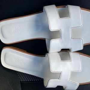 Hemes Sandals